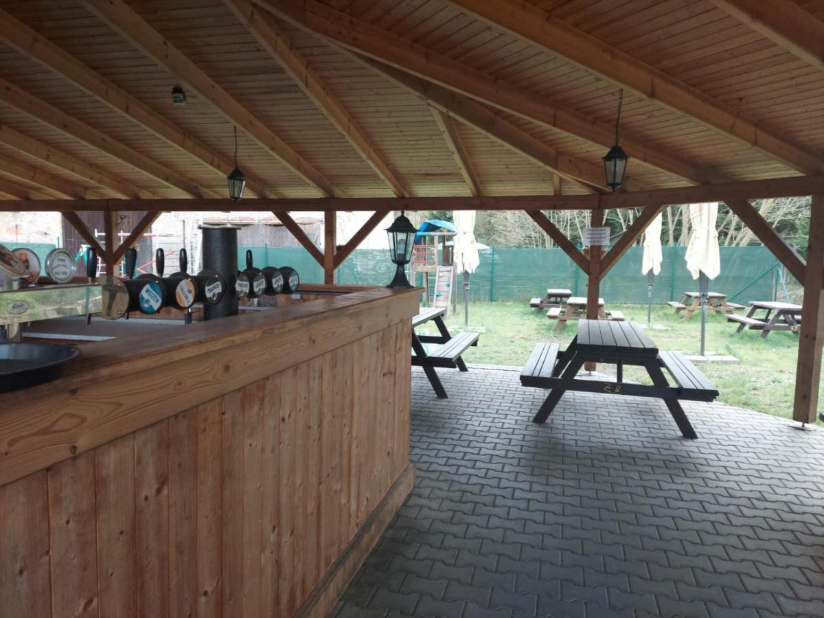 Pivovar Maly Janek - Restaurace, Penzion A Stany Jince Extérieur photo