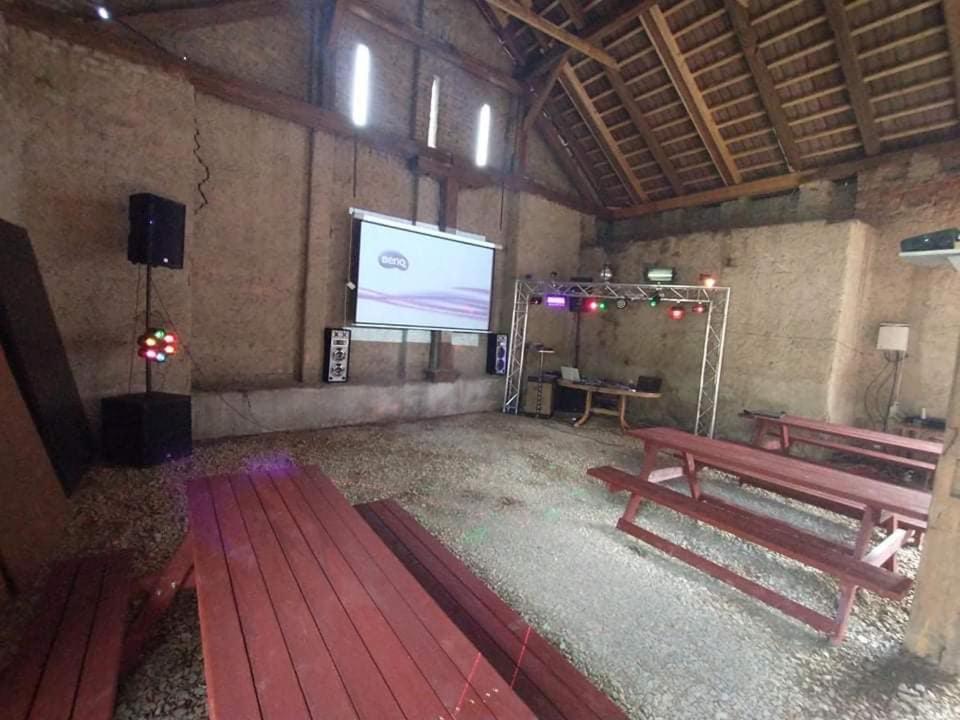 Pivovar Maly Janek - Restaurace, Penzion A Stany Jince Extérieur photo